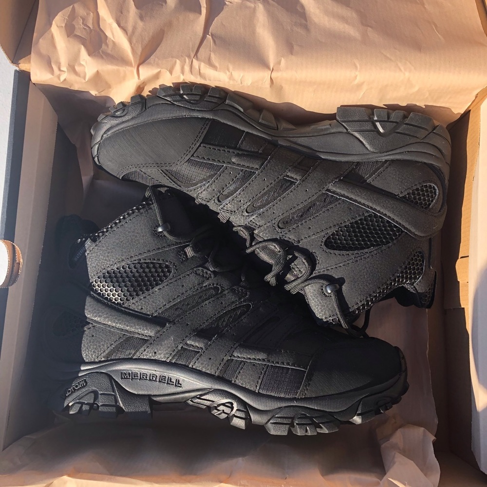 10W Merrell Moab 2 Mid Tactical Boots- New In Box
